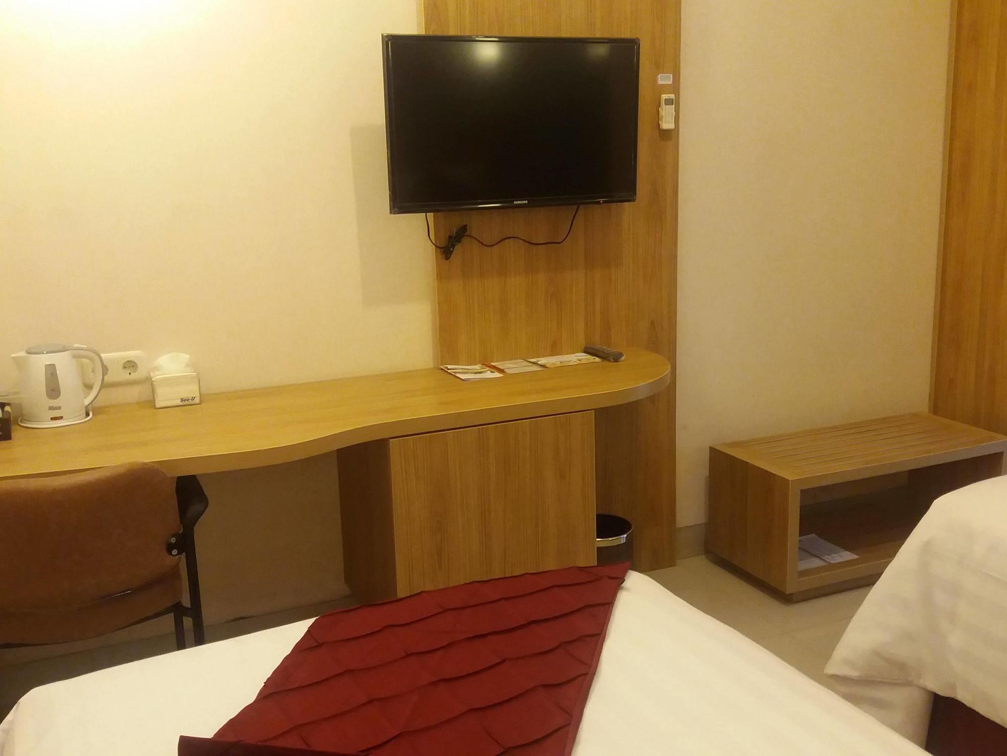 Hotel Reddoorz Syariah Near Terminal 1 Juanda Airport Brebek Exterior foto