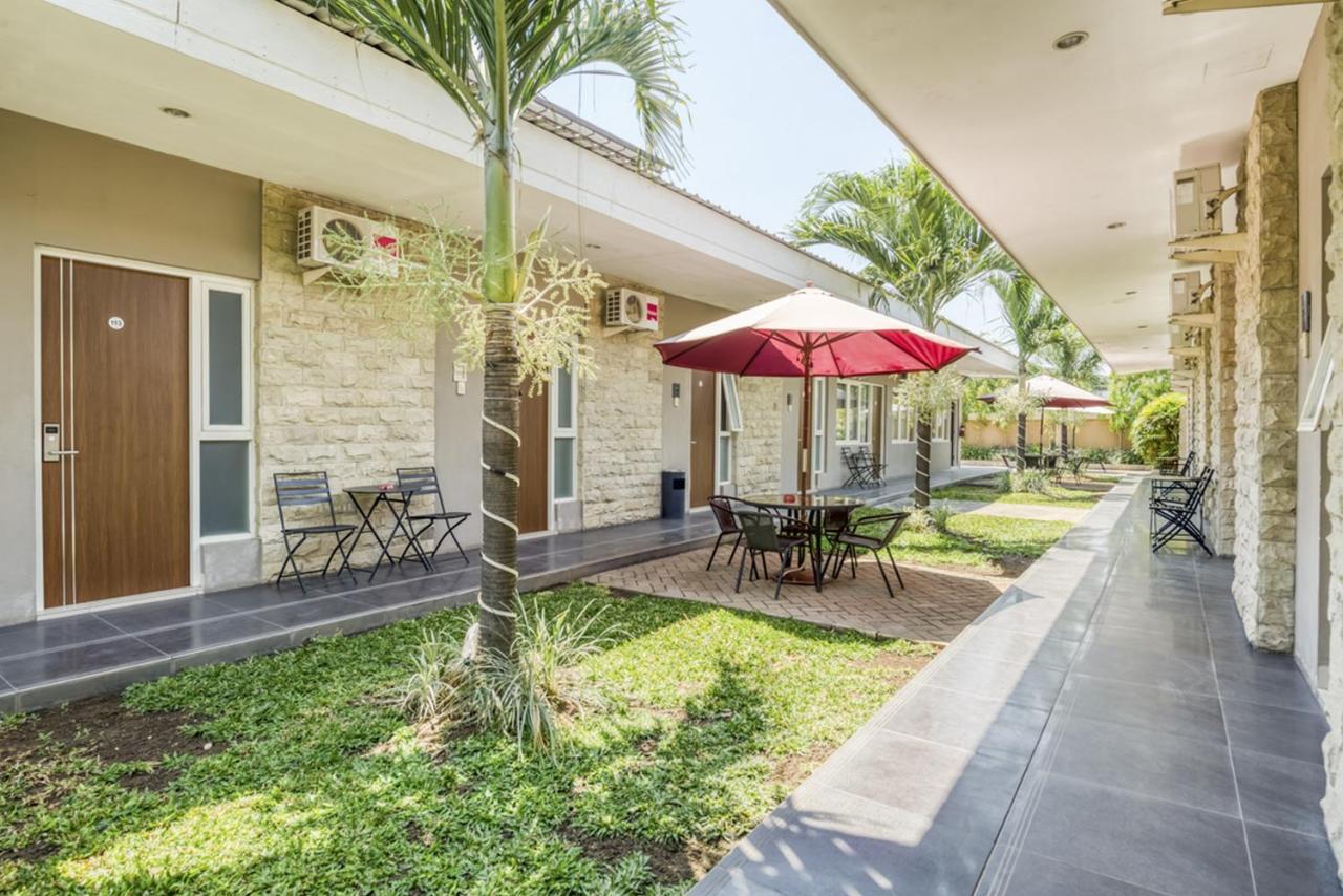 Hotel Reddoorz Syariah Near Terminal 1 Juanda Airport Brebek Exterior foto